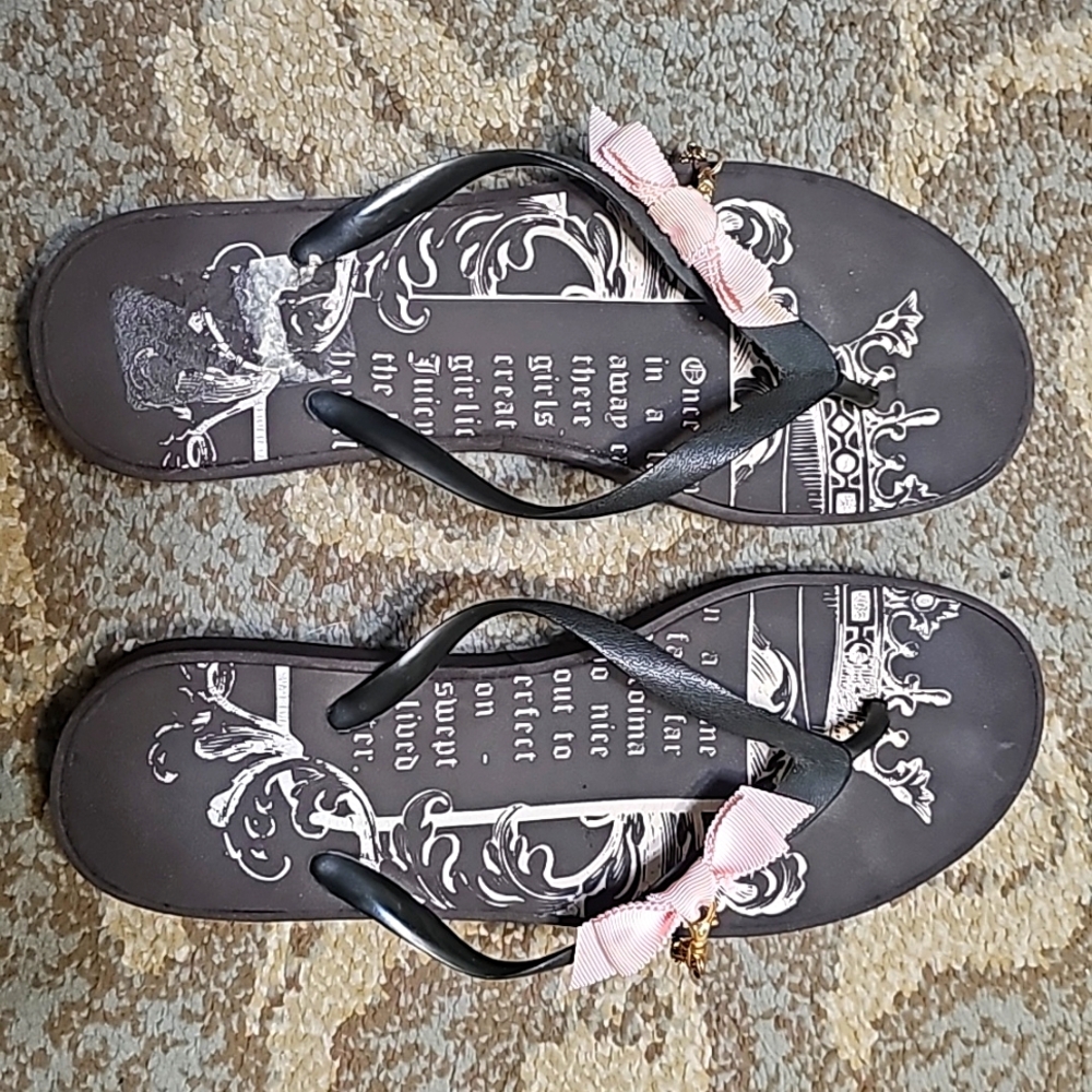 Juicy Couture 8.5